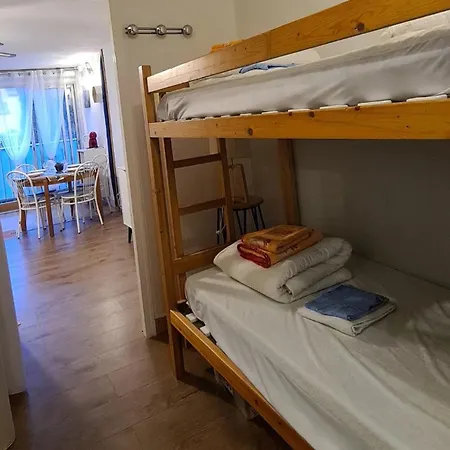 Large For 4 People, Free Private Parking * Agde